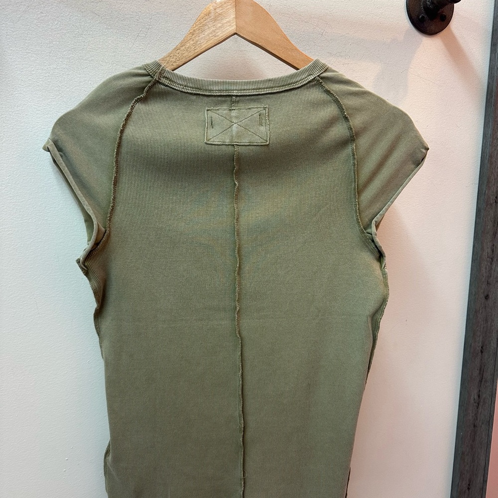 NWOT We The Free Sage Green Short Sleeve Tee - Picture 3 of 3